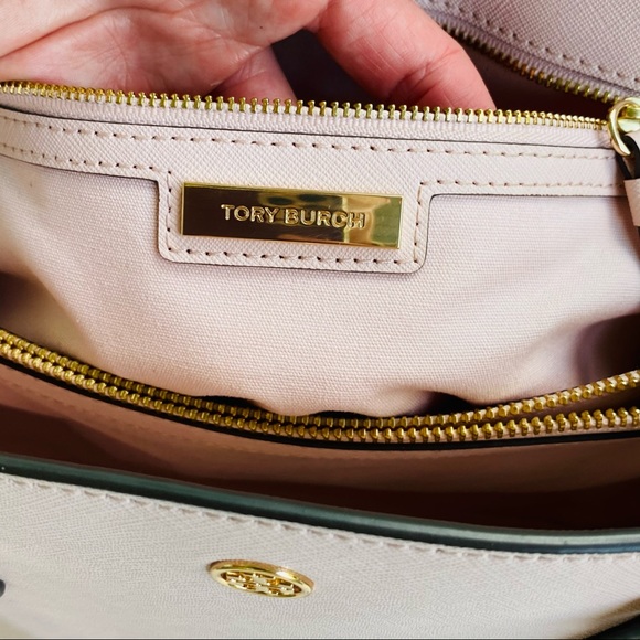 Tory Burch Robinson Medium Triple Compartment Tote - Picture 8 of 16